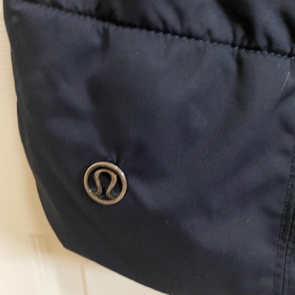 Lululemon Winter Size 6 Pinnacle Coat missing the hood - Picture 4 of 10